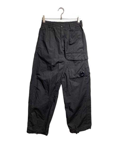 C.P COMPANY（シーピーカンパニー）C.P COMPANY (シーピーカンパニー) MICRO-REPS BOXY CARGO LENS PANT/マイクロレップス ボクシー カーゴ レンズパンツ ブラック サイズ:不明の古着・服飾アイテム