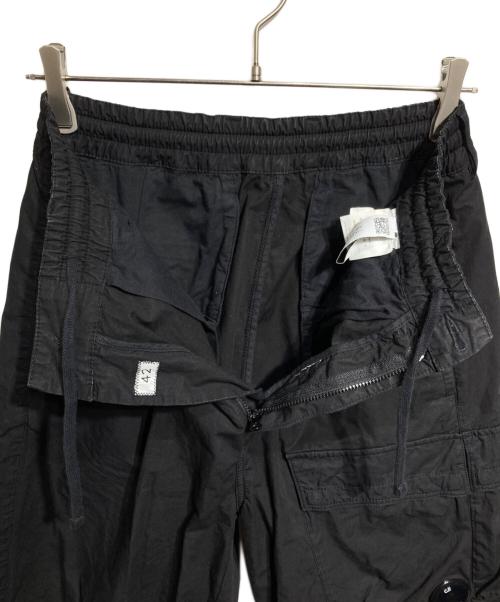 C.P COMPANY（シーピーカンパニー）C.P COMPANY (シーピーカンパニー) MICRO-REPS BOXY CARGO LENS PANT/マイクロレップス ボクシー カーゴ レンズパンツ ブラック サイズ:不明の古着・服飾アイテム