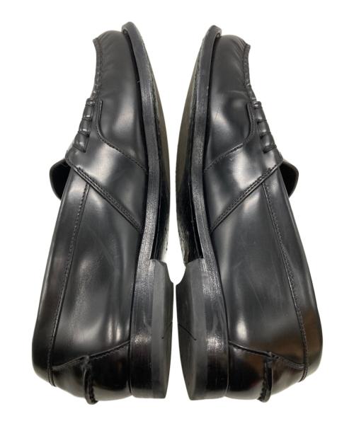 PRADA（プラダ）PRADA (プラダ) ロゴペニーレザーローファー/Logo-embellished leather penny loafers ブラック サイズ:9の古着・服飾アイテム