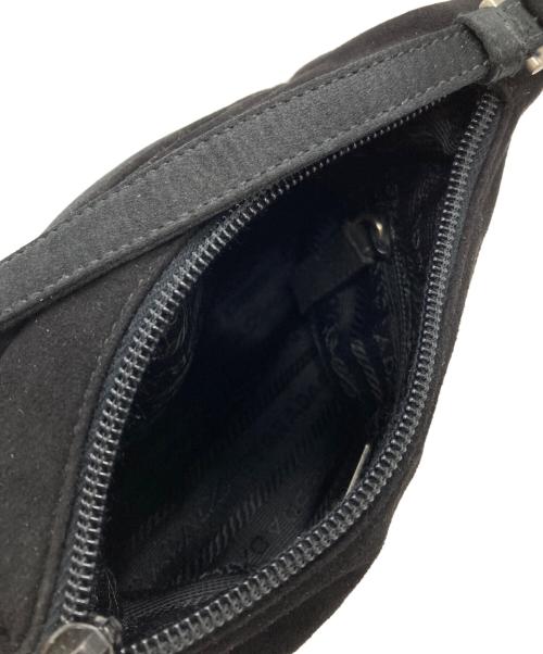 PRADA（プラダ）PRADA (プラダ) スエードハンドバッグ/Suede handbag ブラック(NERO)の古着・服飾アイテム