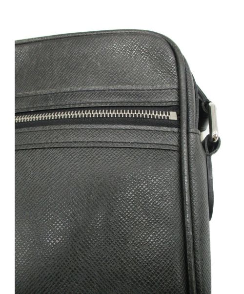 LOUIS VUITTON（ルイ ヴィトン）LOUIS VUITTON (ルイ ヴィトン) ディミトリ アルドワーズ ショルダーバッグ ブラック タイガ M32462 MB1170の古着・服飾アイテム