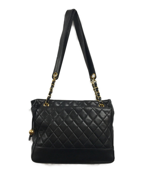 CHANEL（シャネル）CHANEL (シャネル) チェーントートバッグ ブラック マトラッセ 3027272の古着・服飾アイテム