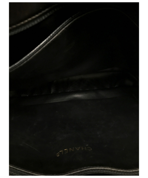 CHANEL（シャネル）CHANEL (シャネル) チェーントートバッグ ブラック マトラッセ 3027272の古着・服飾アイテム