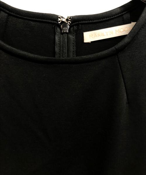 MARILYN MOON（マリリンムーン）MARILYN MOON (マリリンムーン) フリルニットワンピース ブラック サイズ:不明の古着・服飾アイテム