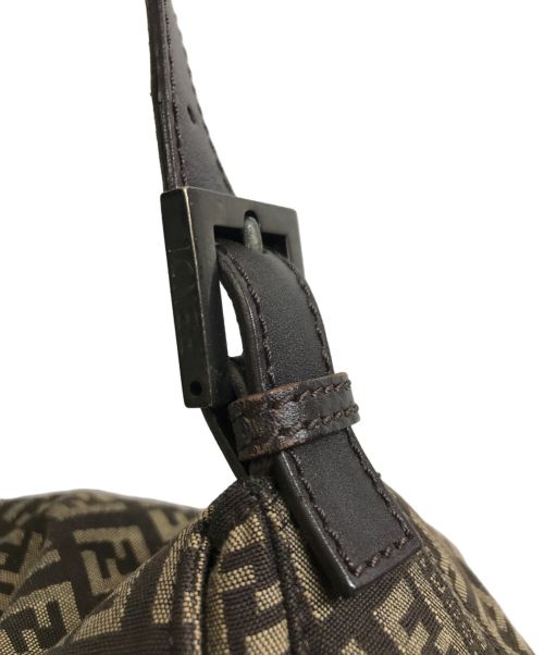 FENDI（フェンディ）FENDI (フェンディ) ショルダーバッグ ブラウンの古着・服飾アイテム