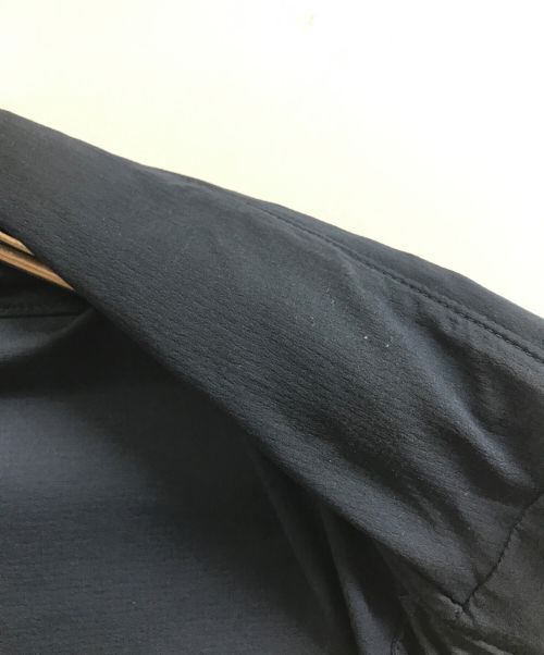 ARC'TERYX（アークテリクス）ARC'TERYX (アークテリクス) パッカブルナイロンジャケット ネイビー サイズ:MEN'S Sの古着・服飾アイテム