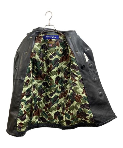 COMME des GARCONS JUNYA WATANABE MAN（コム デ ギャルソン ジュンヤ ワタナベ マン）COMME des GARCONS JUNYA WATANABE MAN (コム デ ギャルソン ジュンヤ ワタナベ マン) VANSON (バンソン) レザーPコート ブラック サイズ:XSの古着・服飾アイテム