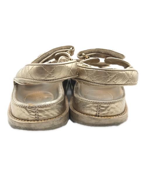 CHANEL（シャネル）CHANEL (シャネル) ココマーク フットヘッドサンダル ゴールド サイズ:38の古着・服飾アイテム