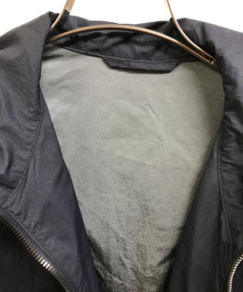 JOSEPH HOMME（ジョゼフ オム）JOSEPH HOMME (ジョゼフ オム) ブライトナイロンシャンブレースプリングブルゾン ネイビー サイズ:46 未使用品の古着・服飾アイテム