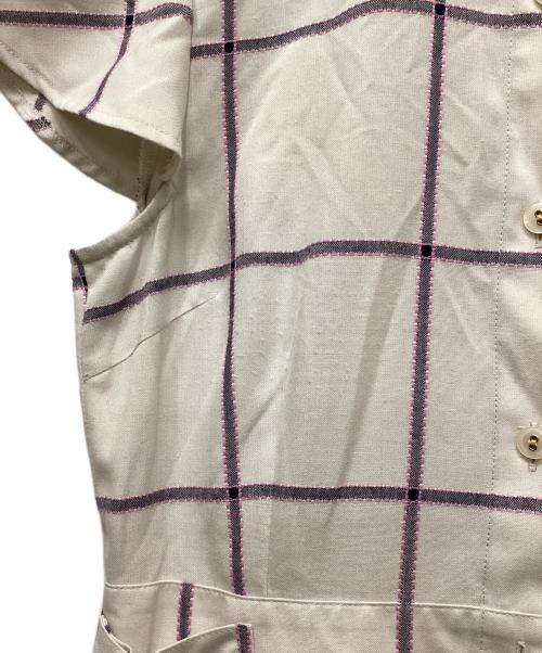 BLUE LABEL CRESTBRIDGE（ブルーレーベルクレストブリッジ）BLUE LABEL CRESTBRIDGE (ブルーレーベルクレストブリッジ) ノースリーブミニワンピース ベージュ サイズ:38の古着・服飾アイテム