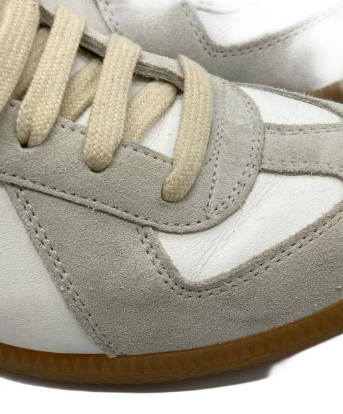 Maison Margiela（メゾンマルジェラ）Maison Margiela (メゾンマルジェラ) REPLICA ジャーマントレーナー ホワイト サイズ:351/2の古着・服飾アイテム