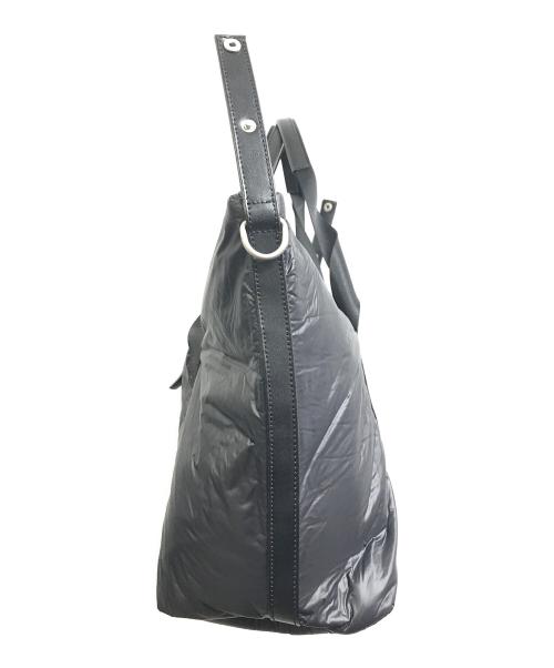 MM6 Maison Margiela（エムエムシックスメゾンマルジェラ）MM6 Maison Margiela (エムエムシックス メゾンマルジェラ) クランチドナイロン ウィークエンドバッグ ブラックの古着・服飾アイテム