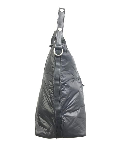 MM6 Maison Margiela（エムエムシックスメゾンマルジェラ）MM6 Maison Margiela (エムエムシックス メゾンマルジェラ) クランチドナイロン ウィークエンドバッグ ブラックの古着・服飾アイテム