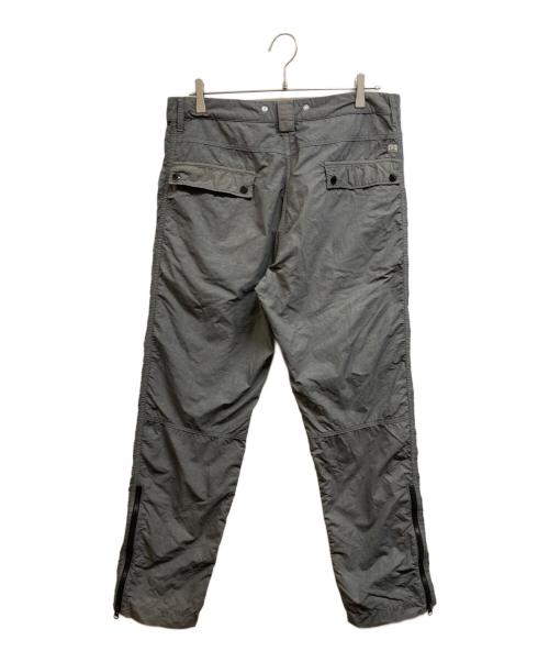 C.P COMPANY（シーピーカンパニー）C.P COMPANY (シーピーカンパニー) ナイロンジップパンツ グレー サイズ:48の古着・服飾アイテム