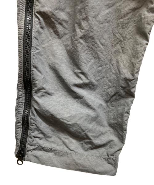 C.P COMPANY（シーピーカンパニー）C.P COMPANY (シーピーカンパニー) ナイロンジップパンツ グレー サイズ:48の古着・服飾アイテム