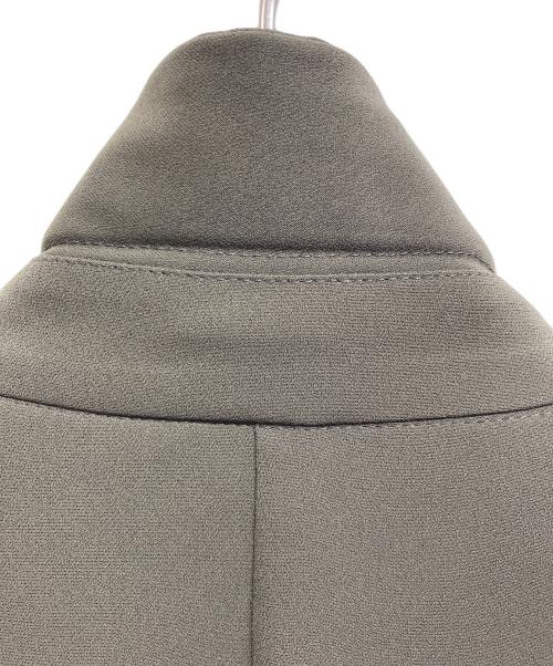 BEIGE（ベイジ）BEIGE (ベイジ) 金釦ダブルジャケット オリーブ サイズ:2の古着・服飾アイテム