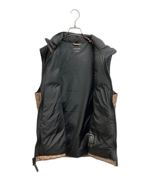 COACH（コーチ）COACH (コーチ) シグネチャーダウンベスト ベージュ×ブラック サイズ:Lの古着・服飾アイテム