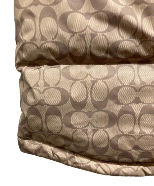 COACH（コーチ）COACH (コーチ) シグネチャーダウンベスト ベージュ×ブラック サイズ:Lの古着・服飾アイテム