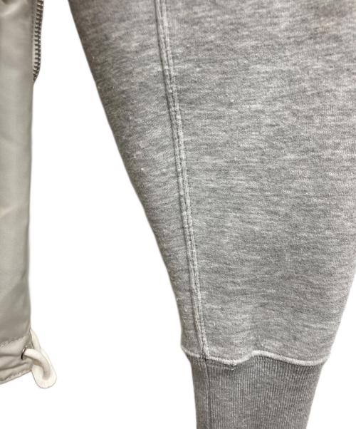 sacai（サカイ）sacai (サカイ) Sponge Sweat × MA-1 Zip Up Hoodie グレー サイズ:2の古着・服飾アイテム