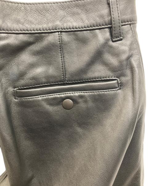 Adam et Rope（アダム エ ロペ）Adam et Rope (アダム エ ロペ) シープレザー ワイドテーパードパンツ ブラック サイズ:Sの古着・服飾アイテム