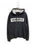 VERSACE（ヴェルサーチェ）の古着「LOGO PRINT HOODIE」｜ブラック