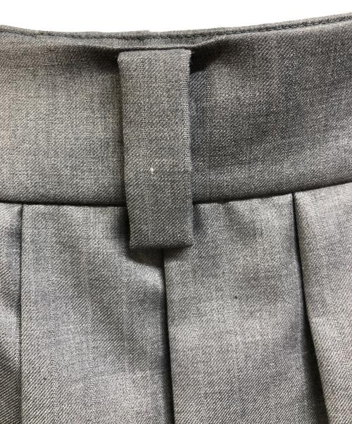 MAISON SPECIAL（メゾンスペシャル）MAISON SPECIAL (メゾンスペシャル) Box Pleated Skirt Pants グレー サイズ:38の古着・服飾アイテム