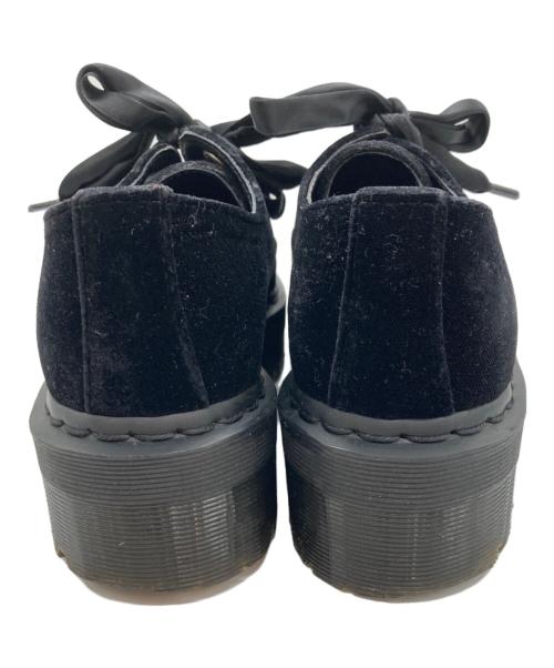 Dr.Martens（ドクターマーチン）Dr.Martens (ドクターマーチン) HOLLY 厚底2ホールベロアシューズ ブラック サイズ:UK4の古着・服飾アイテム