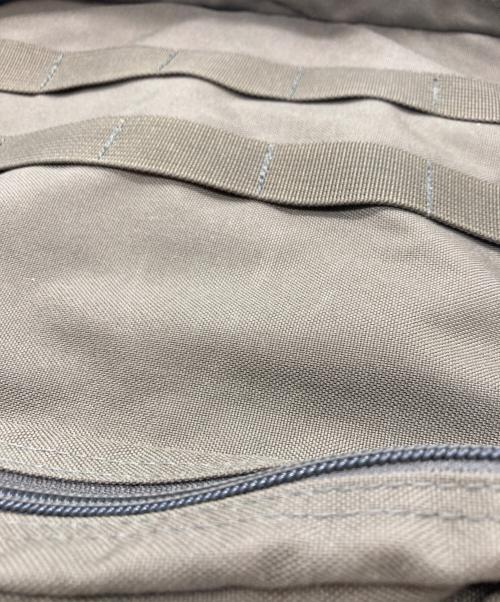 BRIEFING（ブリーフィング）BRIEFING (ブリーフィング) AT-COMPACT PACK カーキの古着・服飾アイテム