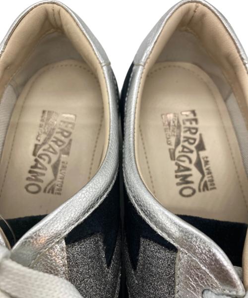 Salvatore Ferragamo（サルヴァトーレ フェラガモ）Salvatore Ferragamo (サルヴァトーレ フェラガモ) ローカットスニーカー ネイビー サイズ:6 1/2の古着・服飾アイテム