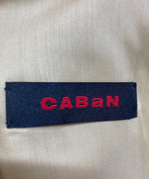 CABAN（キャバン）CABAN (キャバン) シルクパレルモフラワープリントキャミソールワンピース ベージュ サイズ:FREEの古着・服飾アイテム
