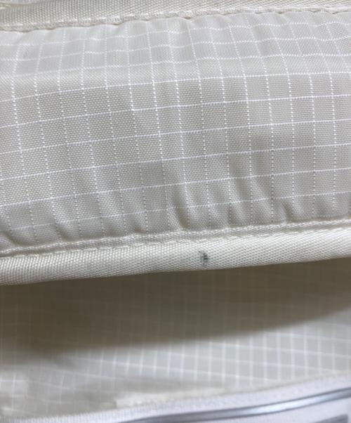 SUPREME（シュプリーム）SUPREME (シュプリーム) Duffle Bag ホワイトの古着・服飾アイテム