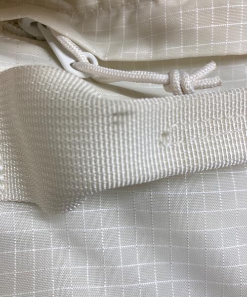 SUPREME（シュプリーム）SUPREME (シュプリーム) Duffle Bag ホワイトの古着・服飾アイテム