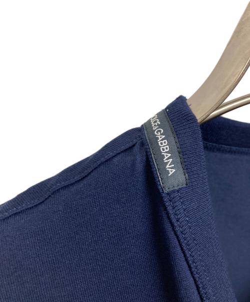 DOLCE & GABBANA（ドルチェ＆ガッバーナ）DOLCE & GABBANA (ドルチェ＆ガッバーナ) VネックTシャツ ネイビー サイズ:50の古着・服飾アイテム