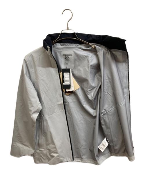 OAKLEY（オークリー）OAKLEY (オークリー) INVINCIBLE OFFSET JACKET グレー サイズ:US　S 未使用品の古着・服飾アイテム