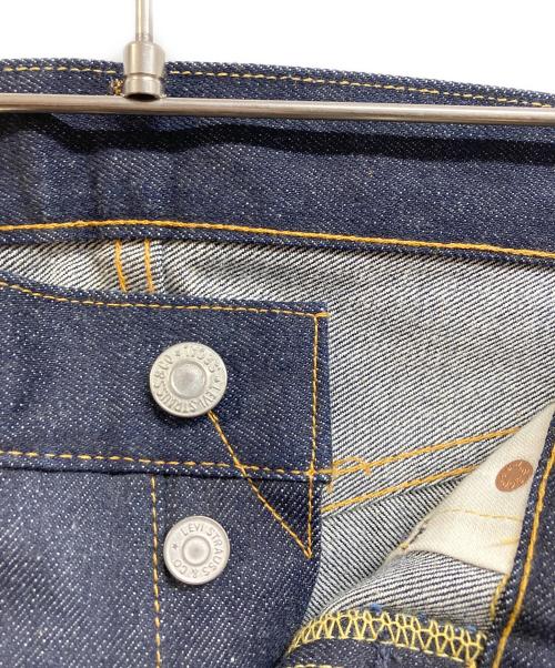 LEVI'S（リーバイス）LEVI'S (リーバイス) 501XXリジットデニムパンツ インディゴ サイズ:31×36 未使用品の古着・服飾アイテム