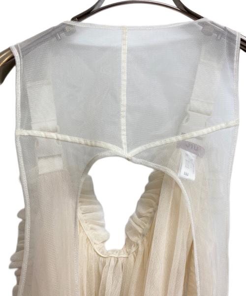 J1U by LA BELLE ETUDE（ジユウバイラベルエチュード）J1U by LA BELLE ETUDE (ジユウバイラベルエチュード) バックルデザインチュールジレ ホワイト サイズ:Freeの古着・服飾アイテム