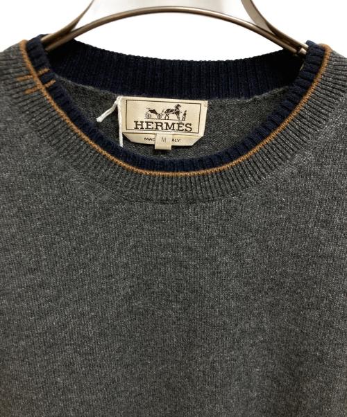 HERMES（エルメス）HERMES (エルメス) 23AW ラウンドネック ニット カシミア シグネチャー グレー サイズ:Mの古着・服飾アイテム