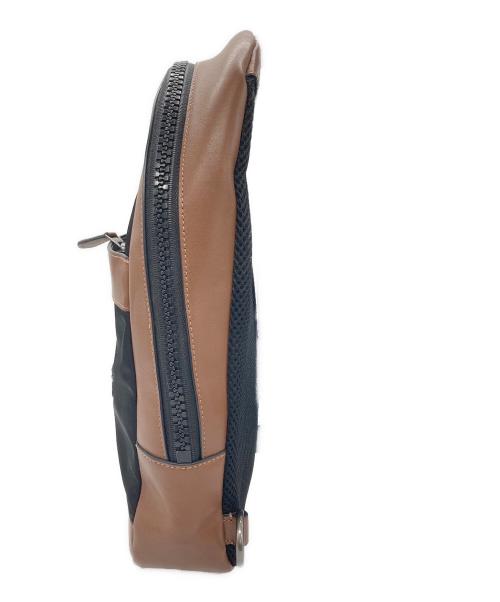 COACH（コーチ）COACH (コーチ) ボディーバッグ ブラウン×ネイビーの古着・服飾アイテム