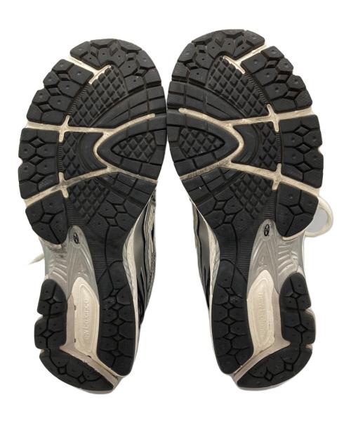 NEW BALANCE（ニューバランス）NEW BALANCE (ニューバランス) ローカットスニーカー ホワイト×グレー サイズ:UK9.5の古着・服飾アイテム