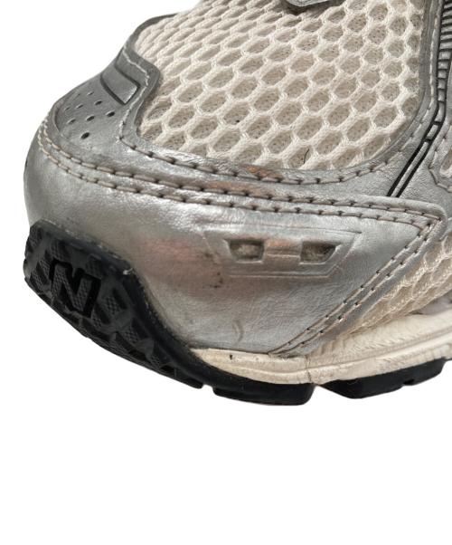 NEW BALANCE（ニューバランス）NEW BALANCE (ニューバランス) ローカットスニーカー ホワイト×グレー サイズ:UK9.5の古着・服飾アイテム