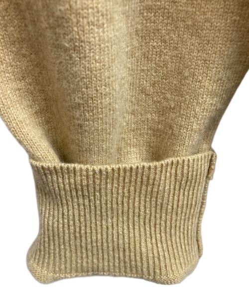 PLAY COMME des GARCONS（プレイコムデギャルソン）PLAY COMME des GARCONS (プレイコムデギャルソン) ハートワンポイントニットカーディガン ベージュ サイズ:Mの古着・服飾アイテム