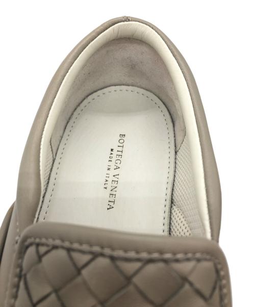 BOTTEGA VENETA（ボッテガベネタ）BOTTEGA VENETA (ボッテガベネタ) イントレチャートスリッポン グレー サイズ:不明の古着・服飾アイテム