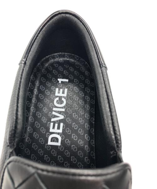 DEVICE1（デバイスワン）DEVICE1 (デバイスワン) イントレチャートスリッポン ブラック サイズ:26.5の古着・服飾アイテム