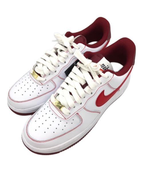 NIKE（ナイキ）NIKE (ナイキ) AIR FORCE 1 07 ローカットスニーカー white/university red-team red サイズ:UK8.5 未使用品の古着・服飾アイテム