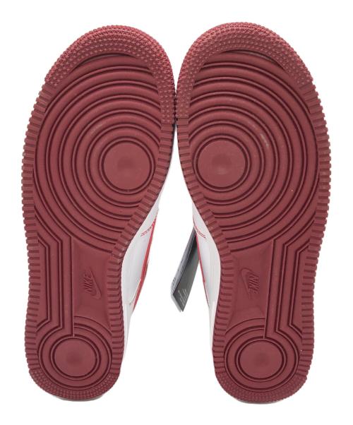 NIKE（ナイキ）NIKE (ナイキ) AIR FORCE 1 07 ローカットスニーカー white/university red-team red サイズ:UK8.5 未使用品の古着・服飾アイテム