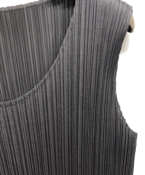 PLEATS PLEASE（プリーツプリーズ）PLEATS PLEASE (プリーツプリーズ) プリーツノースリーブワンピース グレー サイズ:3の古着・服飾アイテム