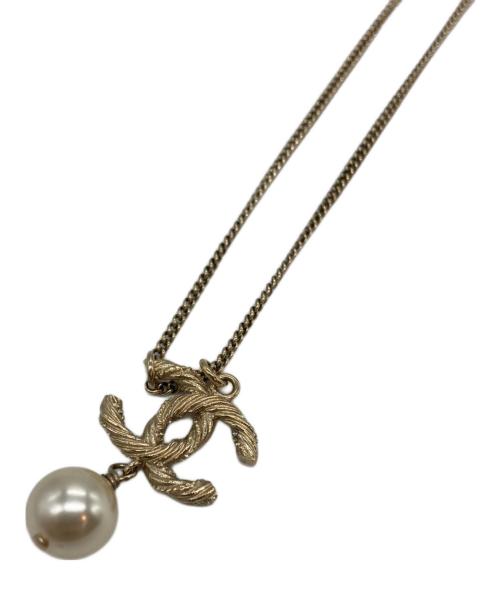 CHANEL（シャネル）CHANEL (シャネル) Fパールラインストーンネックレス ゴールドの古着・服飾アイテム