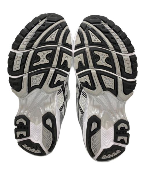 asics（アシックス）asics (アシックス) GEL-KAYANO14 シルバー サイズ:US71/2の古着・服飾アイテム