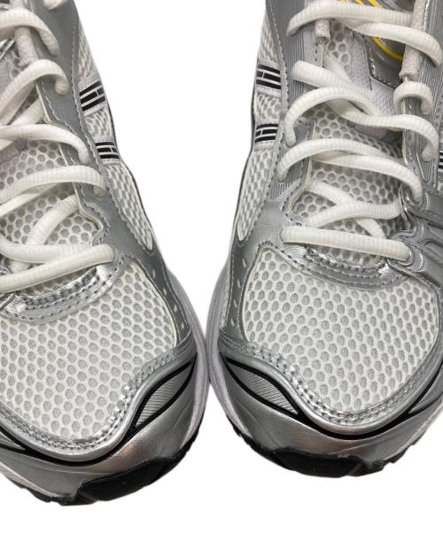 asics（アシックス）asics (アシックス) GEL-KAYANO14 シルバー サイズ:US71/2の古着・服飾アイテム