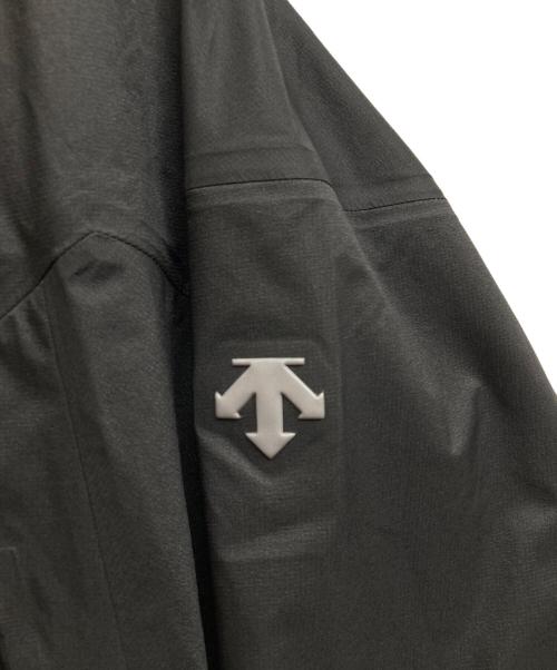 DESCENTE ALLTERRAIN（デザイント オルテライン）DESCENTE ALLTERRAIN (デザイント オルテライン) 【81】ライトオーバーシェルジャケット ブラック サイズ:M 未使用品の古着・服飾アイテム